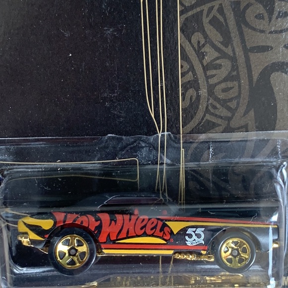 Hot Wheels 1967 Camaro Chevy 55th Anniversary Black & Yellow Series 2023 New Car - Picture 2 of 5